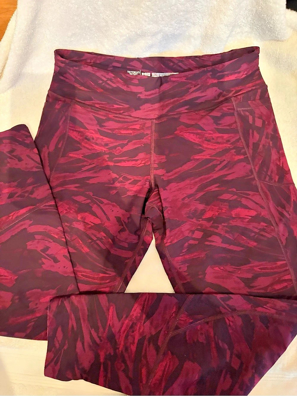 Victoria's Secret High Rise Pocket Leggings Burgundy & Black XL Like New